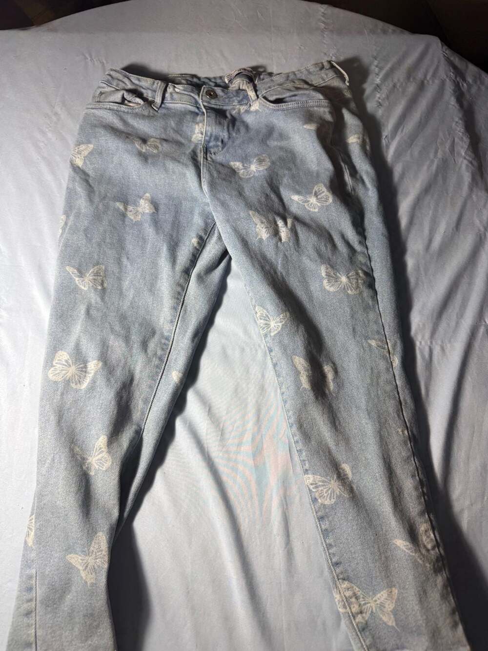 Blue Savvy Butterfly Print Jeans Size 16 Light Wash Denim
